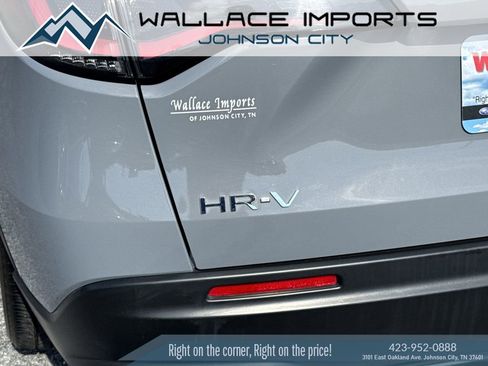 Used 2025 Honda HR-V Sport image 12