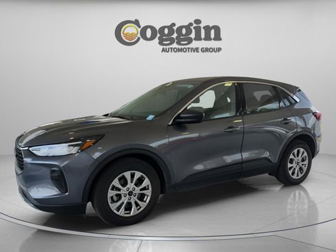 Used 2023 Ford Escape Active w/ Tech Pack #1 image 3