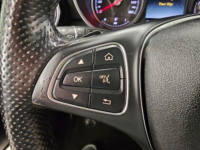 Used 2019 Mercedes-Benz GLC 350e 4MATIC image 11