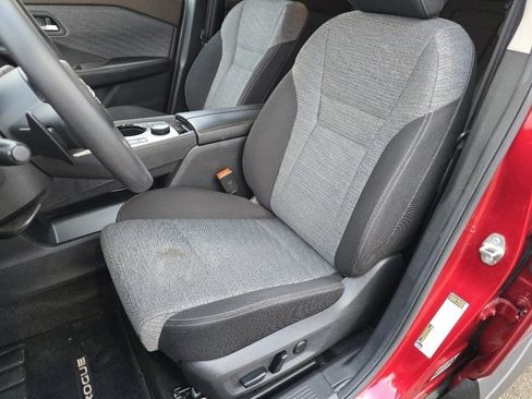 Used 2022 Nissan Rogue SV image 27