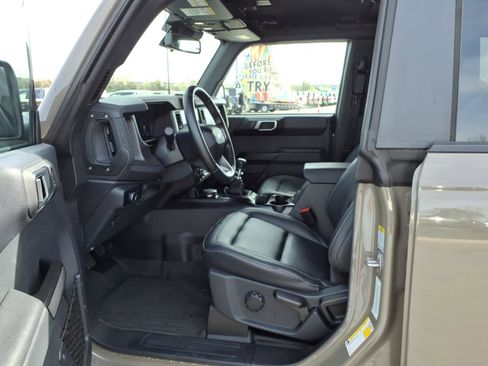 Used 2025 Ford Bronco Badlands w/ Sasquatch Package image 11