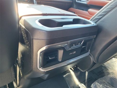 Used 2024 GMC Sierra 2500 Denali Ultimate w/ Max Trailering Package image 9