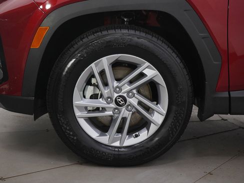 Certified 2025 Hyundai Tucson SE image 29