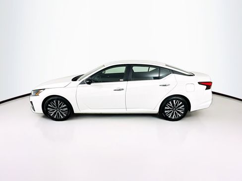 Used 2025 Nissan Altima 2.5 SV image 4