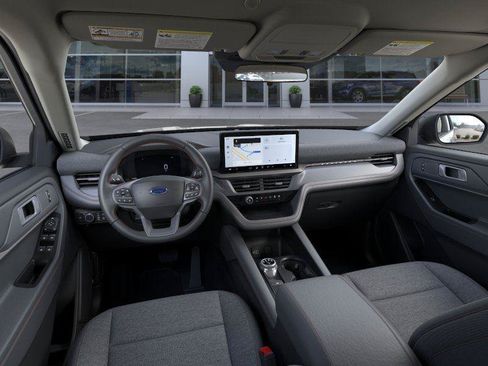 Used 2026 Ford Explorer Active AWD/4WD image 9