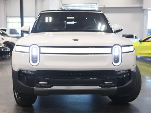Used 2022 Rivian R1S Launch Edition Quad AWD/4WD image 2