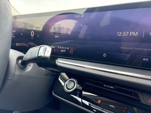 Used 2025 Buick Envision Preferred image 38