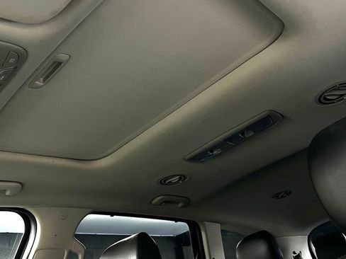Used 2023 Kia Telluride EX w/ EX Captain's Chair Package AWD/4WD image 8