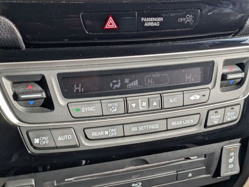 Used 2017 Honda Pilot Touring image 20