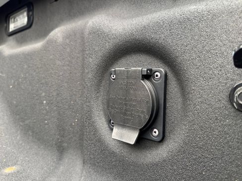 Used 2023 Nissan Frontier PRO-4X w/ Pro-4X Premium Package AWD/4WD image 18