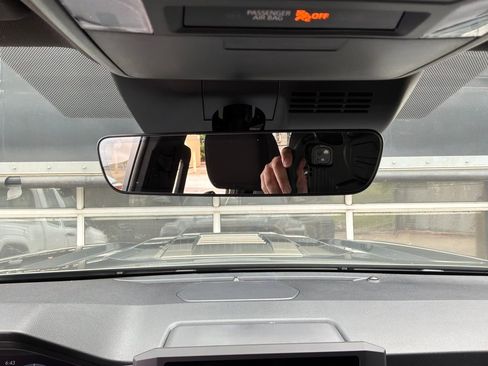 Used 2025 Toyota Tacoma TRD Sport image 16