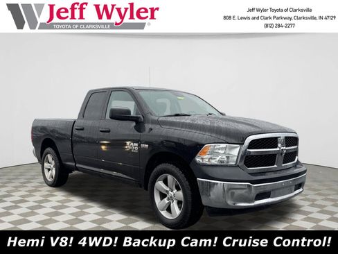 Used 2019 RAM 1500 Classic SLT image 1