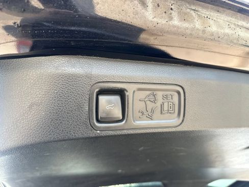 Used 2020 Ford Expedition Limited RWD image 16