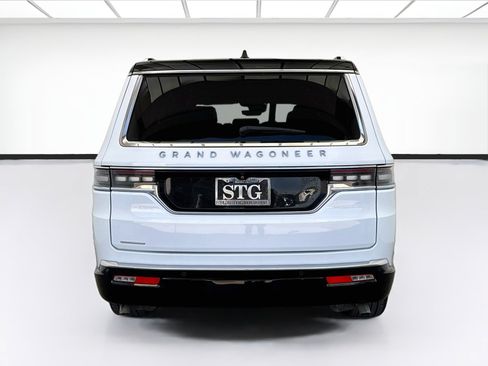 Used 2023 Jeep Grand Wagoneer 4WD image 5