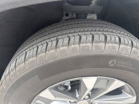 Certified 2025 Chevrolet Equinox LT AWD/4WD image 10