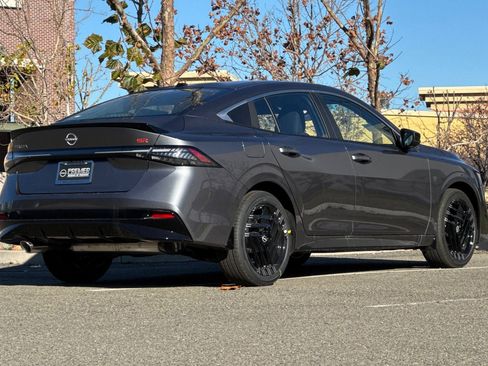 New 2026 Nissan Sentra SR w/ Floor Mat Package image 4