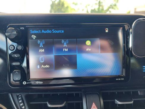 Used 2018 Toyota C-HR XLE FWD image 20