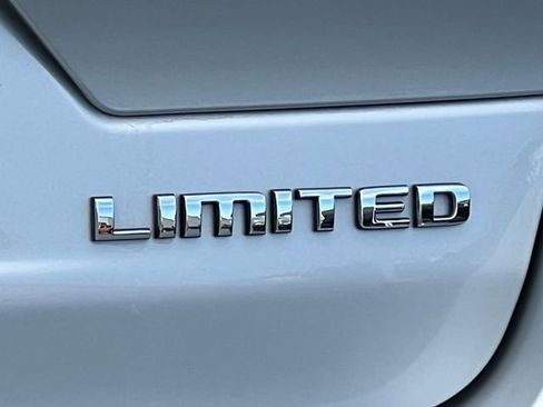 Certified 2024 Jeep Grand Cherokee Limited AWD/4WD image 9