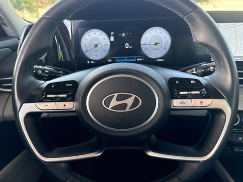 Used 2025 Hyundai Elantra Limited FWD image 33