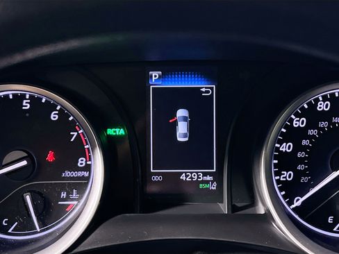 Used 2024 Toyota Camry LE w/ Convenience Package image 23