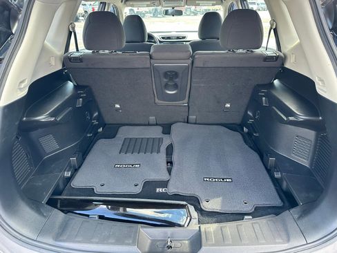 Used 2016 Nissan Rogue S image 26