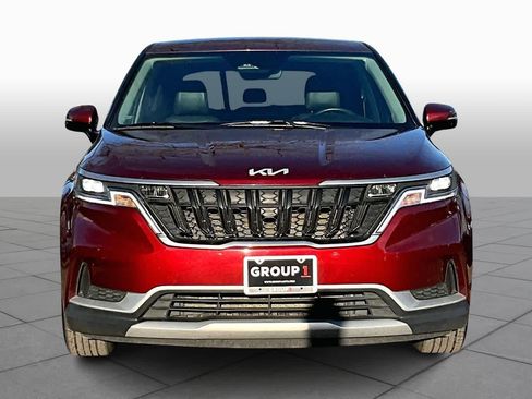 Used 2024 Kia Carnival LX image 4