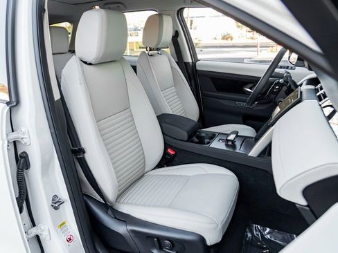 Used 2024 Land Rover Discovery Sport S image 26