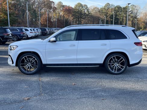 New 2026 Mercedes-Benz GLS 580 4MATIC image 14