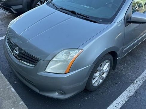 Used 2011 Nissan Sentra 2.0 SL w/ Navigation Pkg FWD image 1