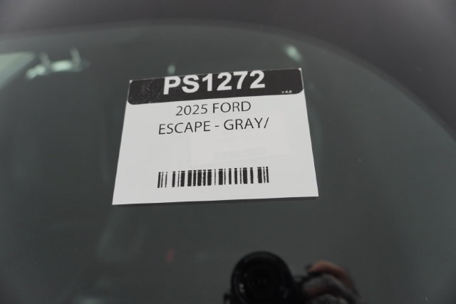 Used 2025 Ford Escape ST-Line FWD image 40