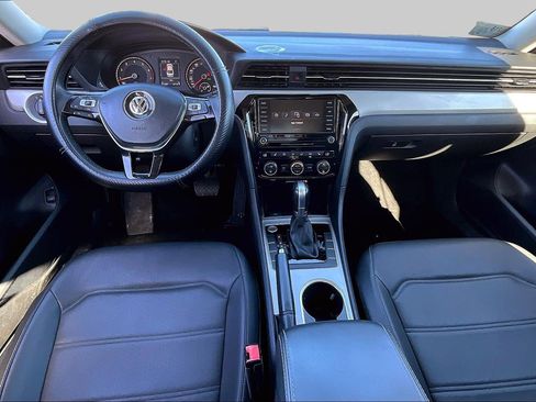 Used 2021 Volkswagen Passat 2.0T SE image 14