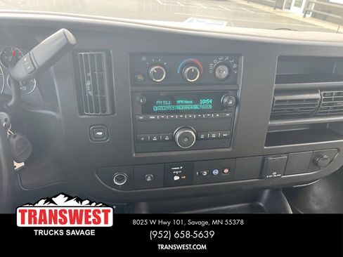Used 2020 Chevrolet Express 3500 w/ Driver Convenience Package image 17