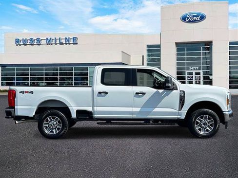 Used 2025 Ford F250 XLT AWD/4WD image 2
