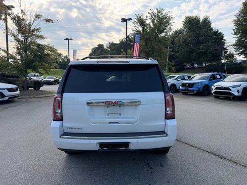 Used 2020 GMC Yukon Denali w/ Denali Premium Package AWD/4WD image 4