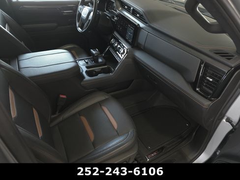 Used 2024 GMC Sierra 1500 AT4 w/ Technology Package AWD/4WD image 40