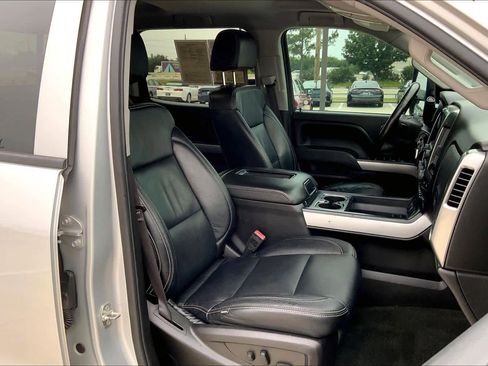 Used 2016 Chevrolet Silverado 3500 LT w/ LT Convenience Package AWD/4WD image 9
