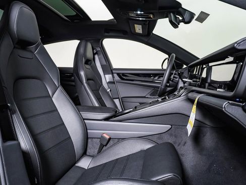 New 2025 Porsche Panamera 4 image 15