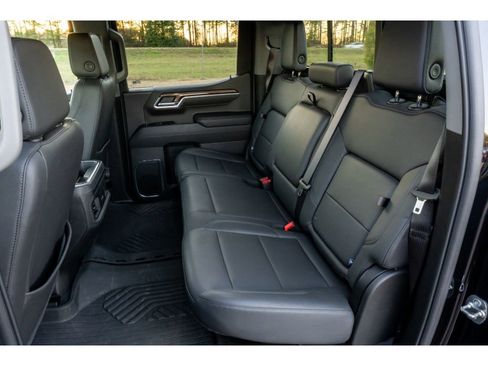 Used 2025 Chevrolet Silverado 1500 LT w/ Z71 Off-Road Package image 13