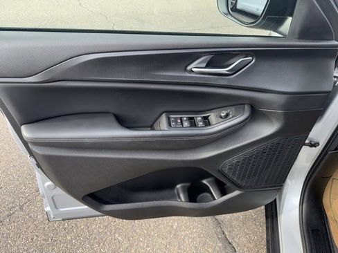 Used 2024 Jeep Grand Cherokee Laredo X w/ Trailer Tow Package image 15