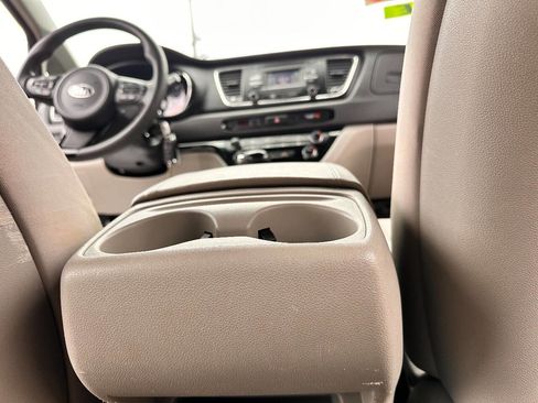 Used 2016 Kia Sedona LX w/ Option Group 020 image 38