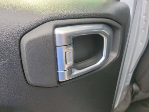 Used 2022 Jeep Wrangler Unlimited Sport AWD/4WD image 14