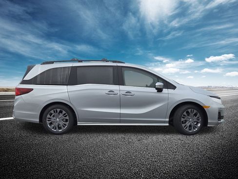 New 2026 Honda Odyssey Touring image 22