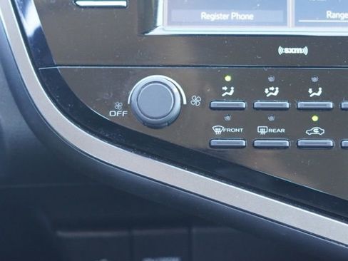 Used 2020 Toyota Camry LE w/ Carpet Mat Package image 25