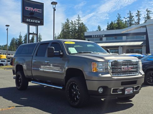 Used 2013 GMC Sierra 2500 Denali w/ Suspension Package, Off-Road AWD/4WD image 1