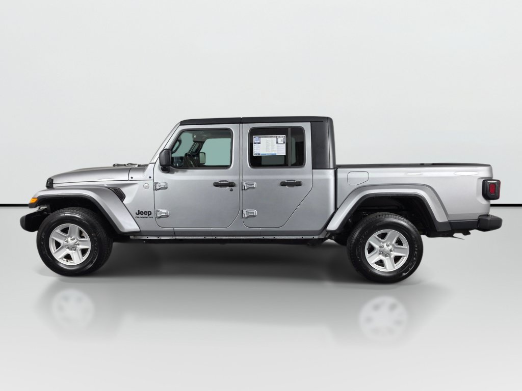 Used 2021 Jeep Gladiator Sport AWD/4WD image 2