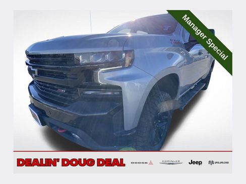 Used 2021 Chevrolet Silverado 1500 LT Trail Boss w/ Convenience Package II image 1