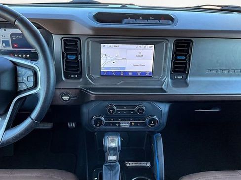 Used 2022 Ford Bronco Outer Banks image 6