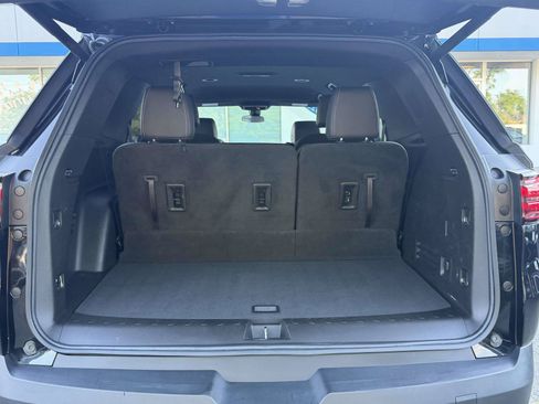 Used 2023 Chevrolet Traverse LT w/ Midnight/Sport Edition AWD/4WD image 7