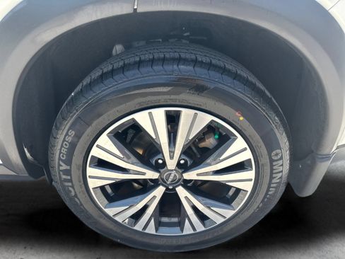 Certified 2023 Nissan Rogue SV FWD image 44