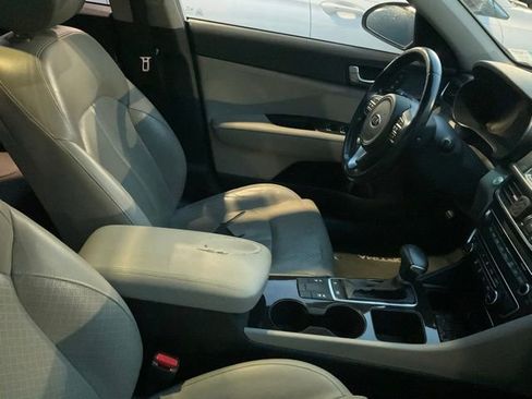 Used 2016 Kia Optima EX w/ Premium Package image 3